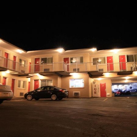 Lake City Motel Dartmouth Bagian luar foto