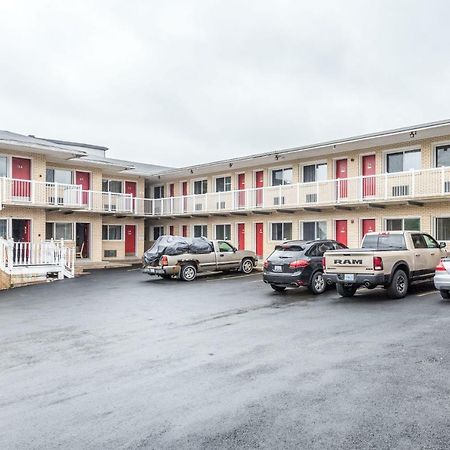 Lake City Motel Dartmouth Bagian luar foto