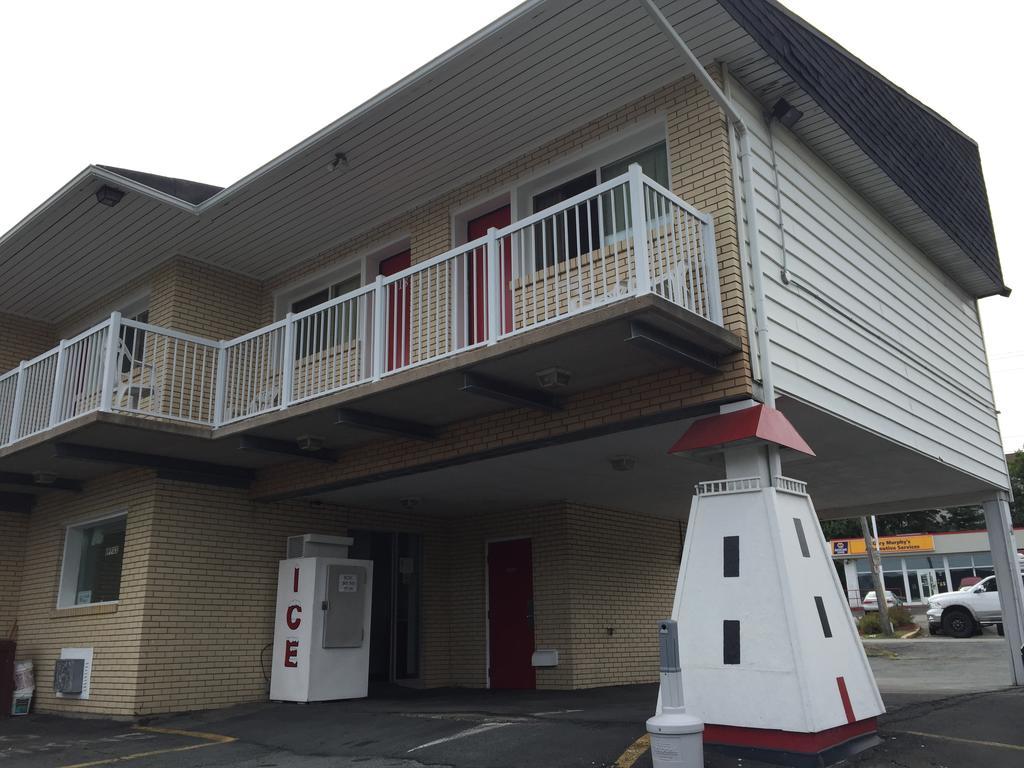 Lake City Motel Dartmouth Bagian luar foto