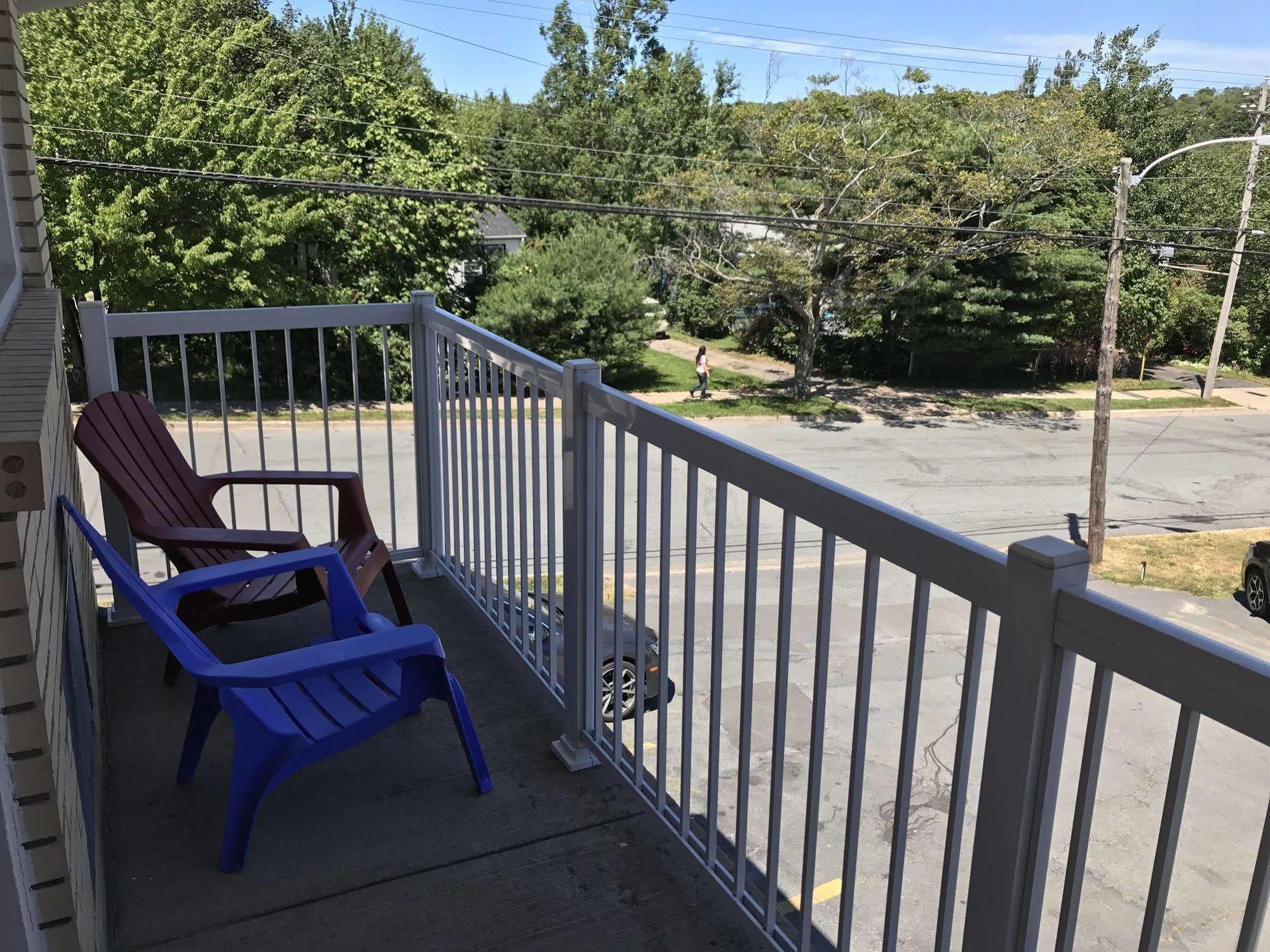 Lake City Motel Dartmouth Bagian luar foto